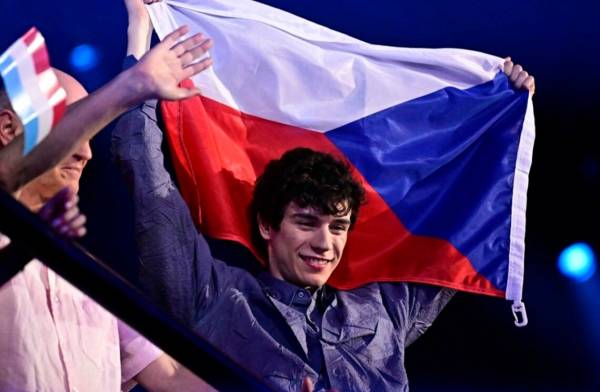 Євробачення 2027 – Чехія не братиме участі у конкурсі через проблеми з бюджетом Чеський мовник повідомив, що країна не братиме участі у Євробаченні-2027. Причиною рішення стали зміни до бюджету.
