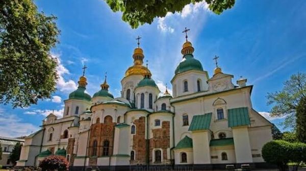Дослідіть Софію Київську з віртуальною прогулянкою
