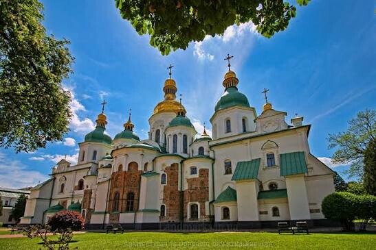 Софія Київська віртуальний тур – запустили онлайн-прогулянку Національний заповідник «Софія Київська» відкрив для широкої аудиторії віртуальний тур. Завдяки цифровому формату пам’ятки комплексу можна оглянути з будь-якої точки світу.