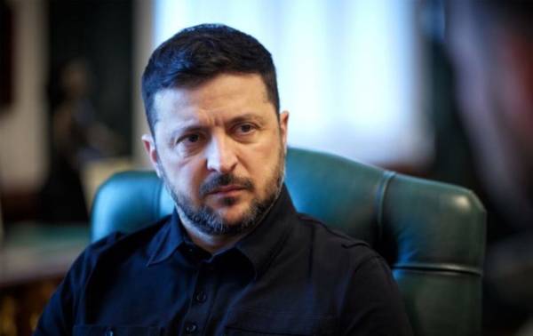 До Дня незалежності в Україні підготують закон про національні святині Володимир Зеленський заявив, що до Дня незалежності України підготують закон про національні святині. Документ має визначити такі об’єкти та посилити їхній фінансовий, юридичний і політичний захист.